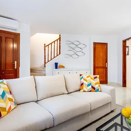 - Santa Martha Duplex 아파트